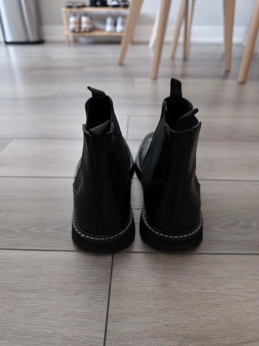 ASOS DESIGN Black Leather Chunky Chelsea Boots Size 10